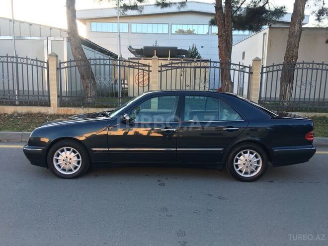 Mercedes E 240 2000, 251,000 km - 2.4 l - Mingəçevir