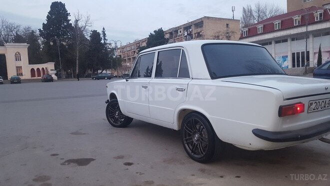 LADA (VAZ) 21011 1979, 8,888 km - 1.6 l - Mingəçevir