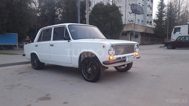 LADA (VAZ) 21011 1979, 8,888 km - 1.6 l - Mingəçevir