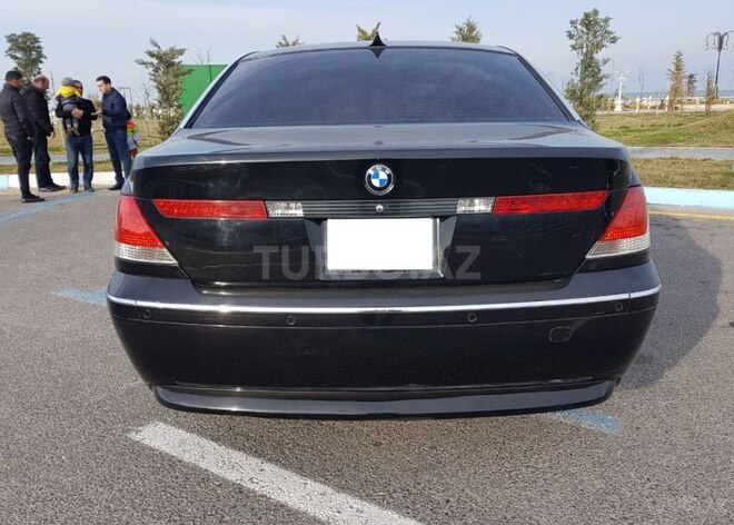 BMW 745 2004, 165,000 km - 4.4 л - Sumqayıt