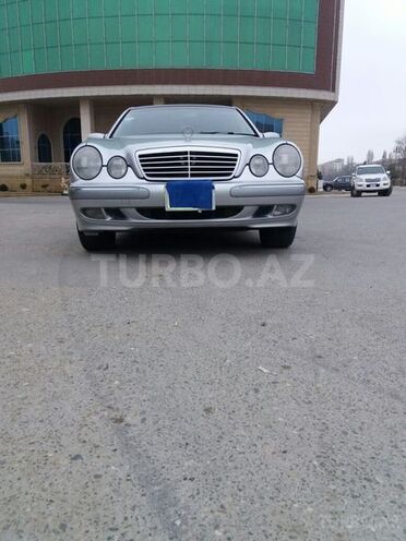 Mercedes E 240 2001, 178,867 km - 2.6 l - Bakı