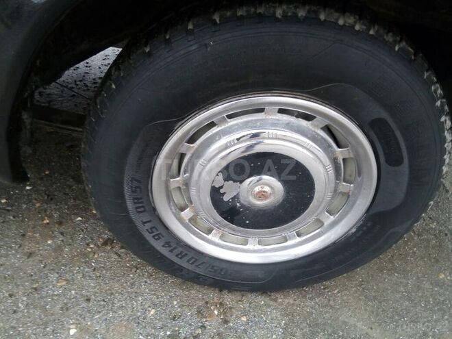 GAZ 3110 1995, 290,000 km - 0.2 l - 