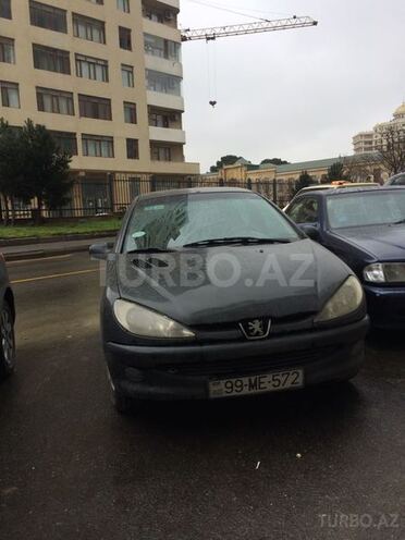 Peugeot 206 2002, 298,000 km - 1.4 л - Bakı