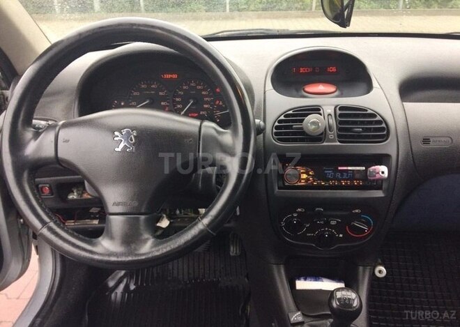 Peugeot 206 2002, 298,000 km - 1.4 л - Bakı