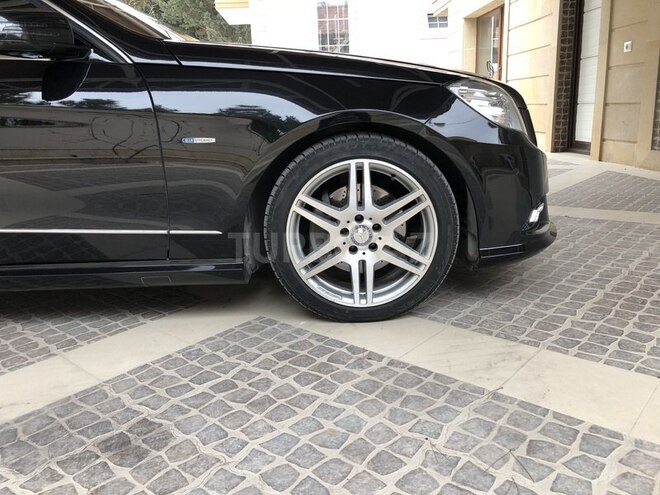 Mercedes E 350 2009, 100,000 km - 3.5 l - Bakı