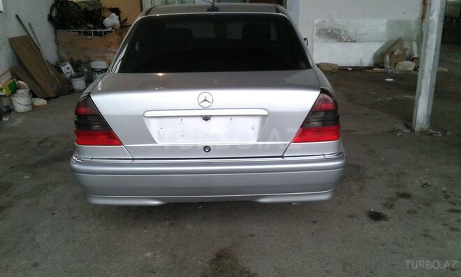 Mercedes C 240 1997, 290,000 km - 2.4 l - Sumqayıt
