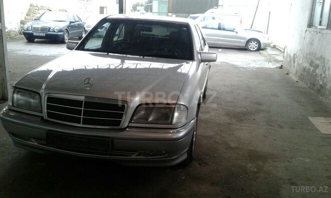 Mercedes C 240 1997, 290,000 km - 2.4 l - Sumqayıt