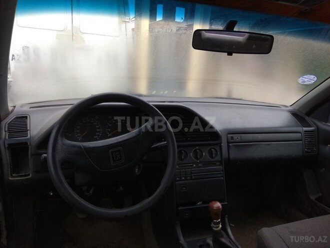 Peugeot  1990, 230,000 km - 1.6 л - Bakı