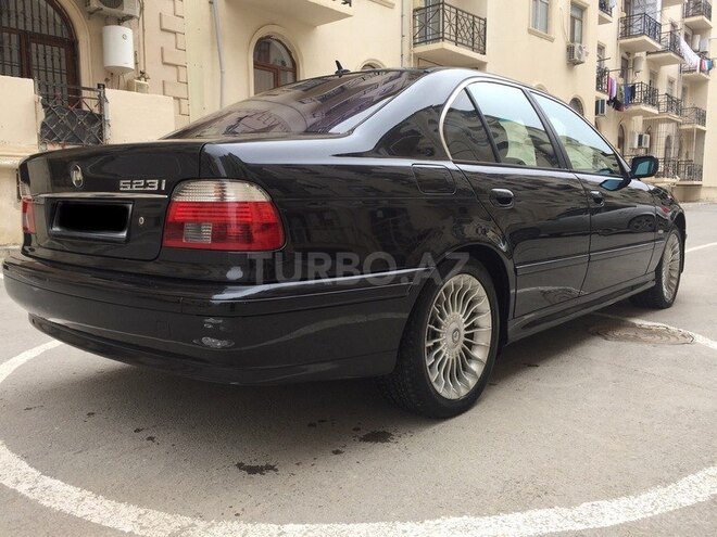 BMW 523 1999, 234,000 km - 2.5 l - Bakı