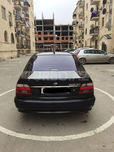 BMW 523 1999, 234,000 km - 2.5 l - Bakı