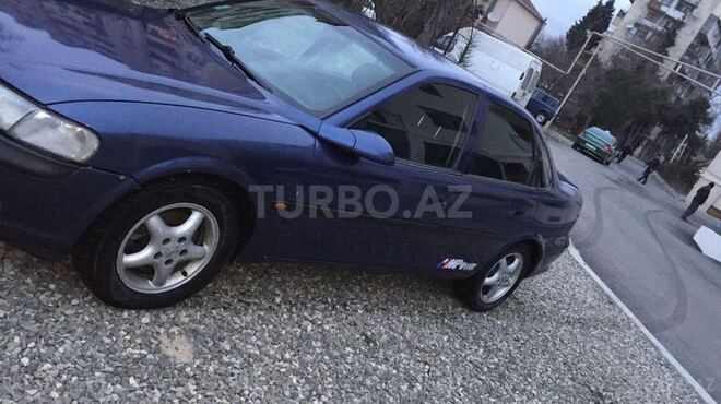 Opel Vectra 1996, 267,000 km - 2.0 l - Bakı