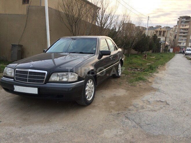 Mercedes C 220 1995, 400,000 km - 2.2 l - Bakı