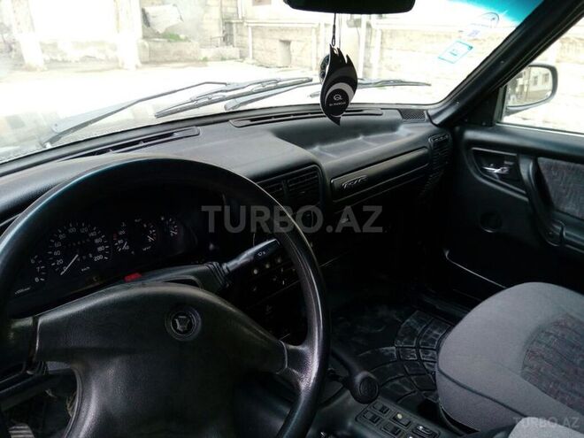 GAZ 31105 2004, 187,000 km - 2.4 л - Sumqayıt