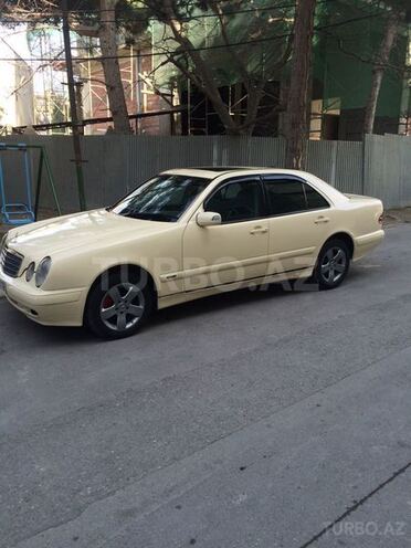 Mercedes E 220 2001, 180 km - 1.8 л - Bakı