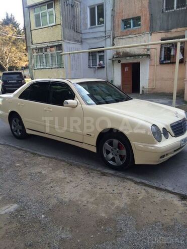 Mercedes E 220 2001, 180 km - 1.8 л - Bakı