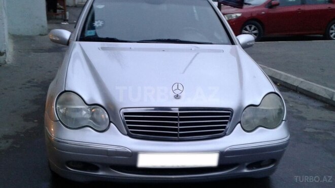 Mercedes C 200 2001, 231,870 km - 2.0 l - Bakı