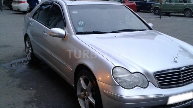 Mercedes C 200 2001, 231,870 km - 2.0 l - Bakı