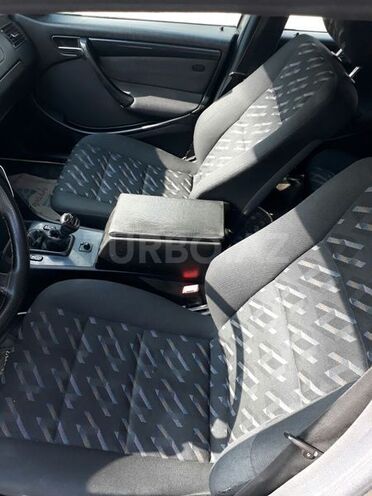 Mercedes C 200 1997, 184,000 km - 2.0 l - Yevlax