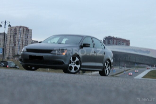 Volkswagen Jetta 2011, 64,000 km - 2.5 л - Bakı