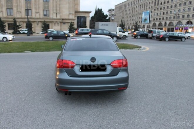 Volkswagen Jetta 2011, 64,000 km - 2.5 л - Bakı