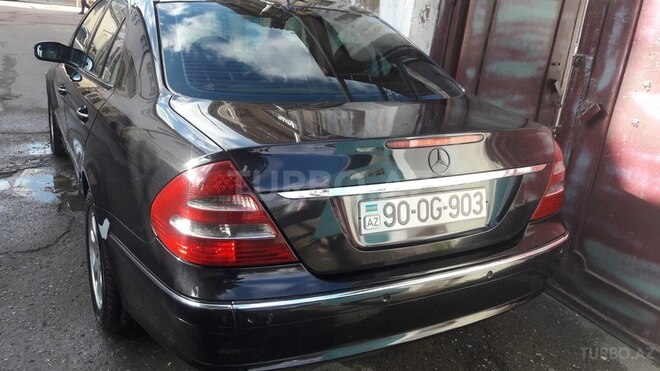 Mercedes E 220 2003, 310,000 km - 2.2 l - Bakı