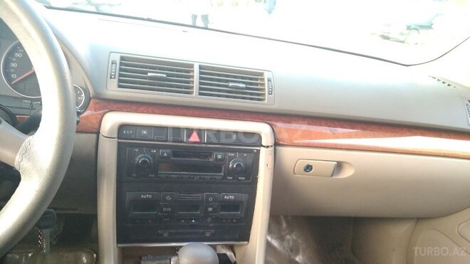 Audi A4 2002, 200,000 km - 2.0 l - Bakı