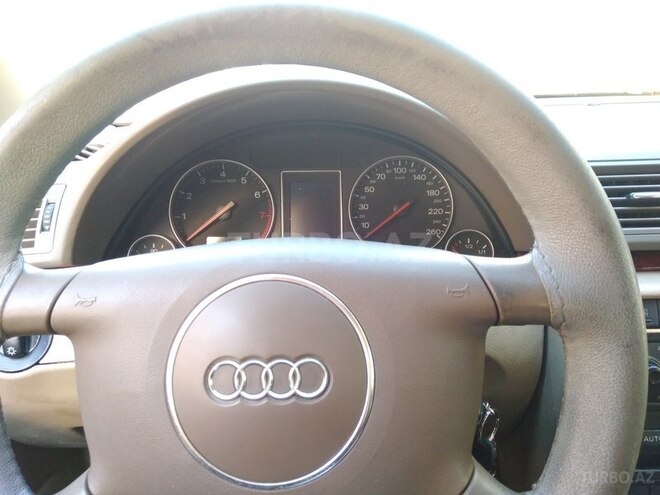 Audi A4 2002, 200,000 km - 2.0 l - Bakı