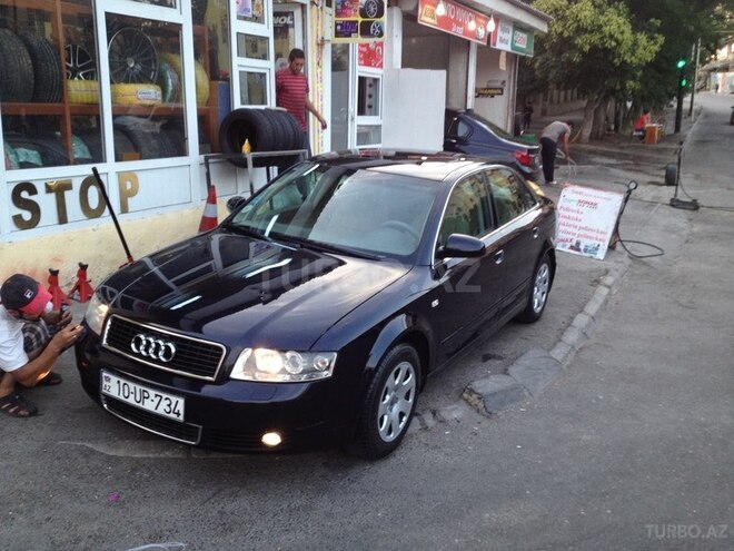 Audi A4 2002, 200,000 km - 2.0 l - Bakı