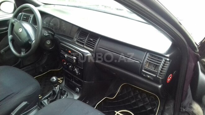 Opel Vectra 1996, 216,000 km - 1.6 l - Bakı
