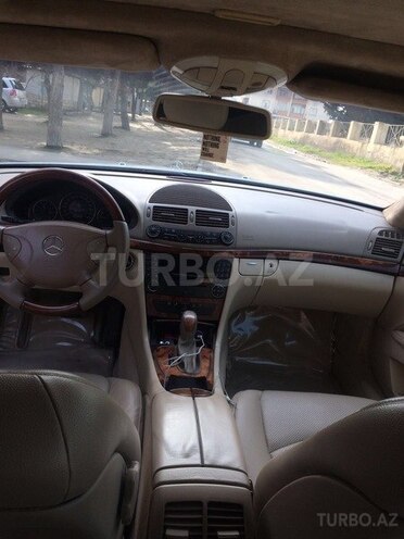 Mercedes E 240 2004, 210,653 km - 2.6 l - Bakı