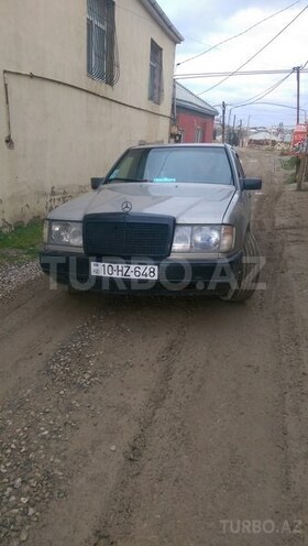 Mercedes E 230 1989, 324,000 km - 2.3 l - Bakı