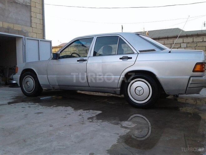 Mercedes 190 1992, 276,850 km - 0.2 л - Salyan