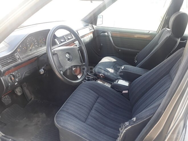 Mercedes E 230 1991, 25,000 km - 2.3 l - Bakı