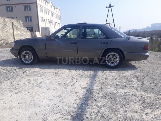 Mercedes E 230 1991, 25,000 km - 2.3 l - Bakı