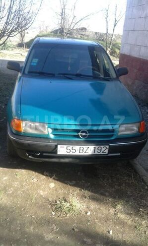 Opel Astra 1994, 415,000 km - 1.6 l - Şəki