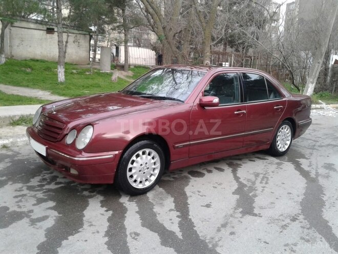 Mercedes E 220 1999, 332,000 km - 2.2 л - Bakı