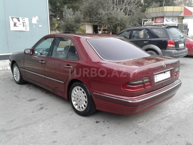 Mercedes E 220 1999, 314,000 km - 2.2 л - Bakı