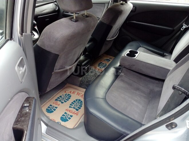 Mitsubishi Airtrek 2004, 196,614 km - 2.0 l - Sumqayıt