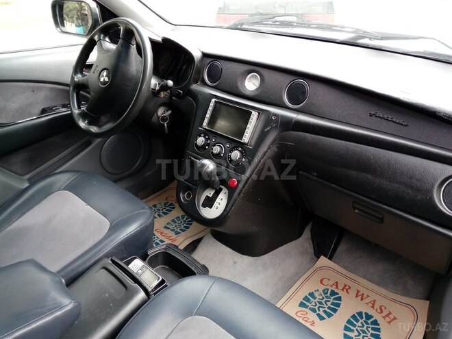 Mitsubishi Airtrek 2004, 196,614 km - 2.0 l - Sumqayıt