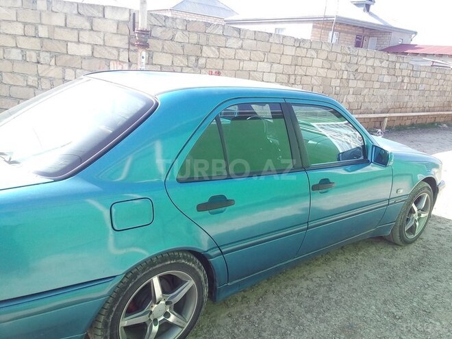 Mercedes C 220 1999, 325,124 km - 2.2 l - Bakı
