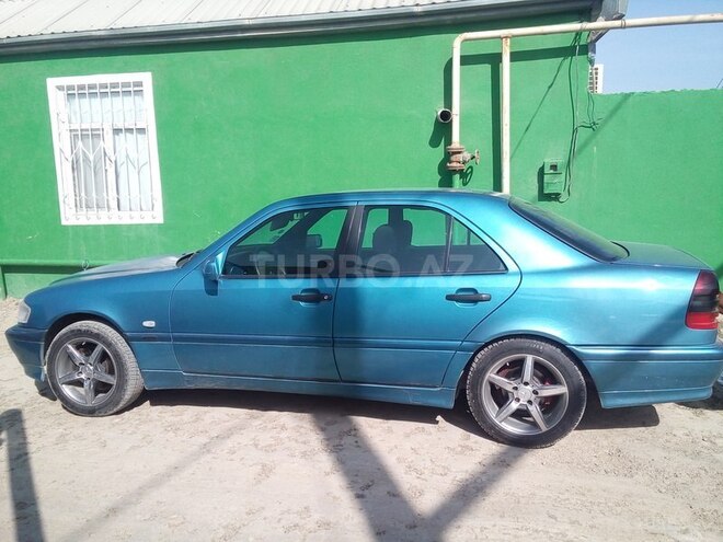 Mercedes C 220 1999, 325,124 km - 2.2 l - Bakı
