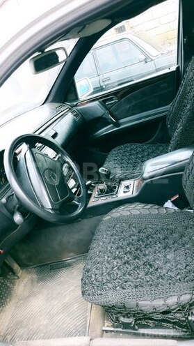 Mercedes E 250 1998, 475,260 km - 2.5 л - Astara