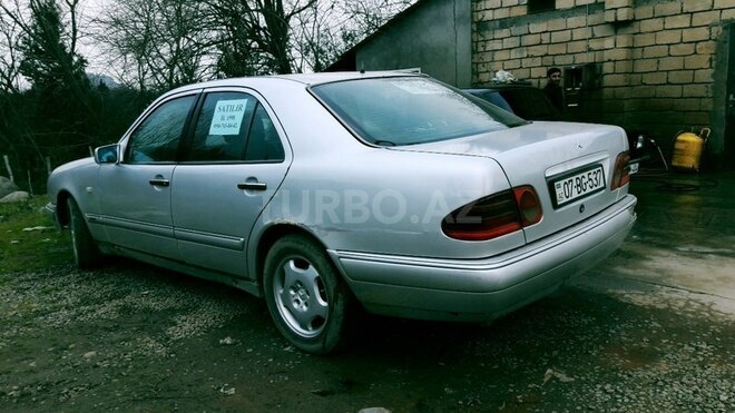 Mercedes E 250 1998, 475,260 km - 2.5 л - Astara