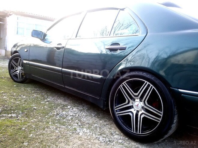Mercedes E 230 1995, 333,000 km - 0.2 l - Xaçmaz