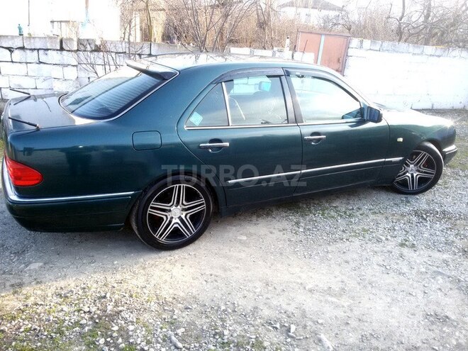 Mercedes E 230 1995, 333,000 km - 0.2 l - Xaçmaz