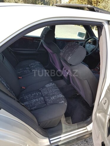 Mercedes E 200 1997, 212,000 km - 2.0 l - Bakı