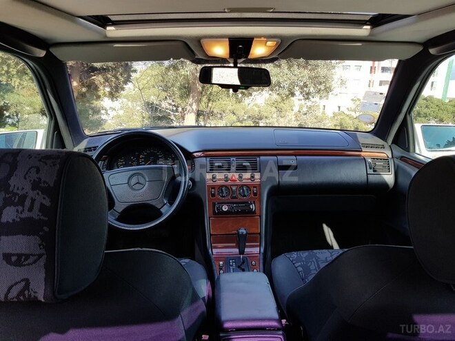 Mercedes E 200 1997, 212,000 km - 2.0 l - Bakı