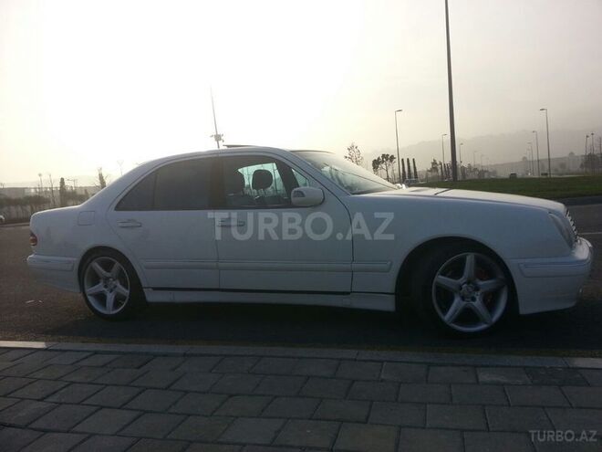 Mercedes E 320 1999, 246,000 km - 3.2 л - Bakı