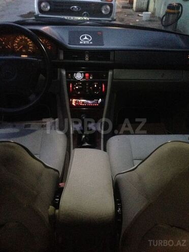 Mercedes E 280 1994, 356,000 km - 2.8 l - Bakı