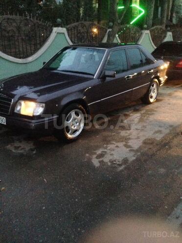 Mercedes E 280 1994, 356,000 km - 2.8 l - Bakı